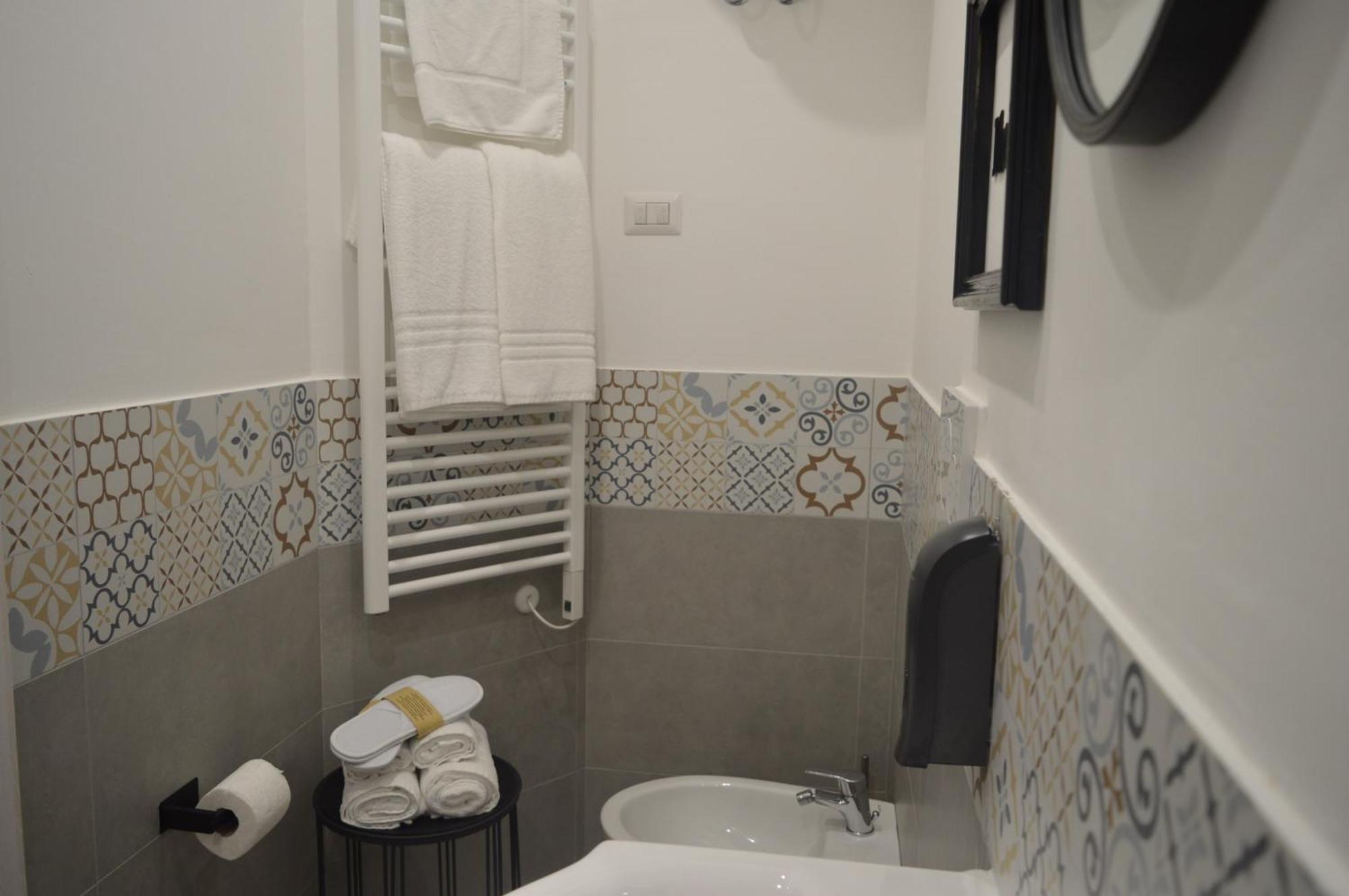 Geometric Art Home Bari Luaran gambar